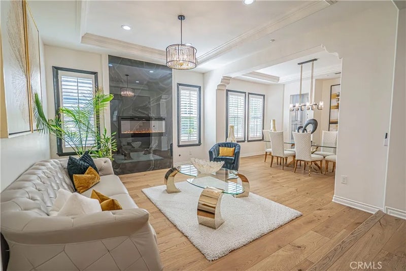 2033 Waterside Circle