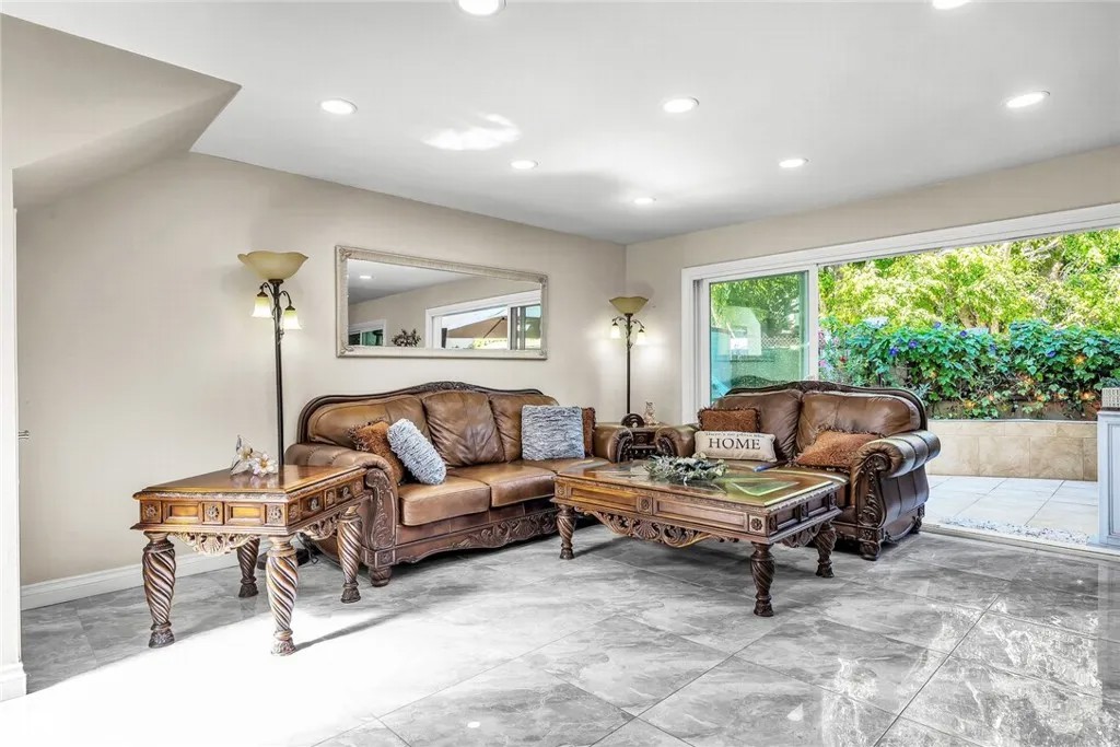 1948 Rolling Vista Drive 41