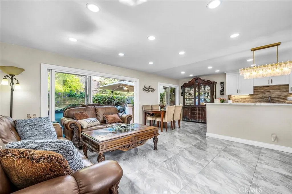 1948 Rolling Vista Drive 41