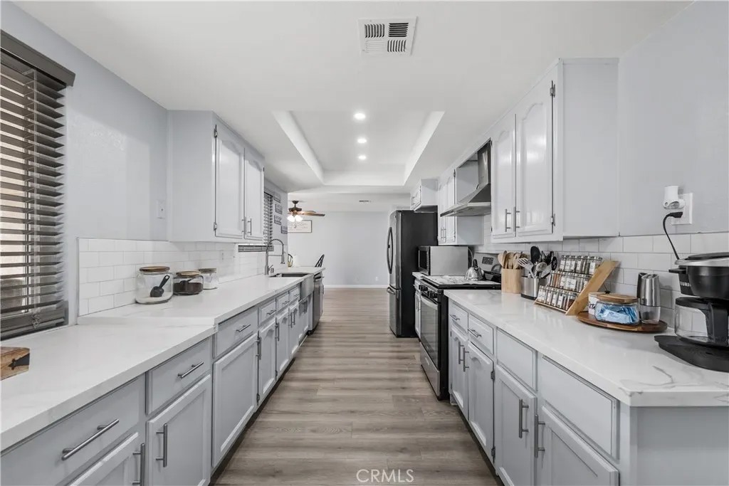 8954 E Avenue T14