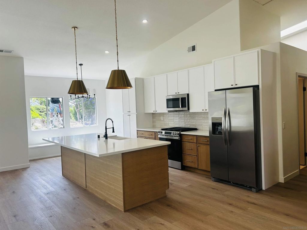 Photo of 1912 Andrews Ct, Oceanside, CA 92054 (MLS # 260010923)
