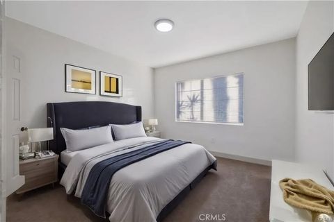 Tiny photo for 1107 Pacific St, Bakersfield, CA 93305 (MLS # OC25238332)