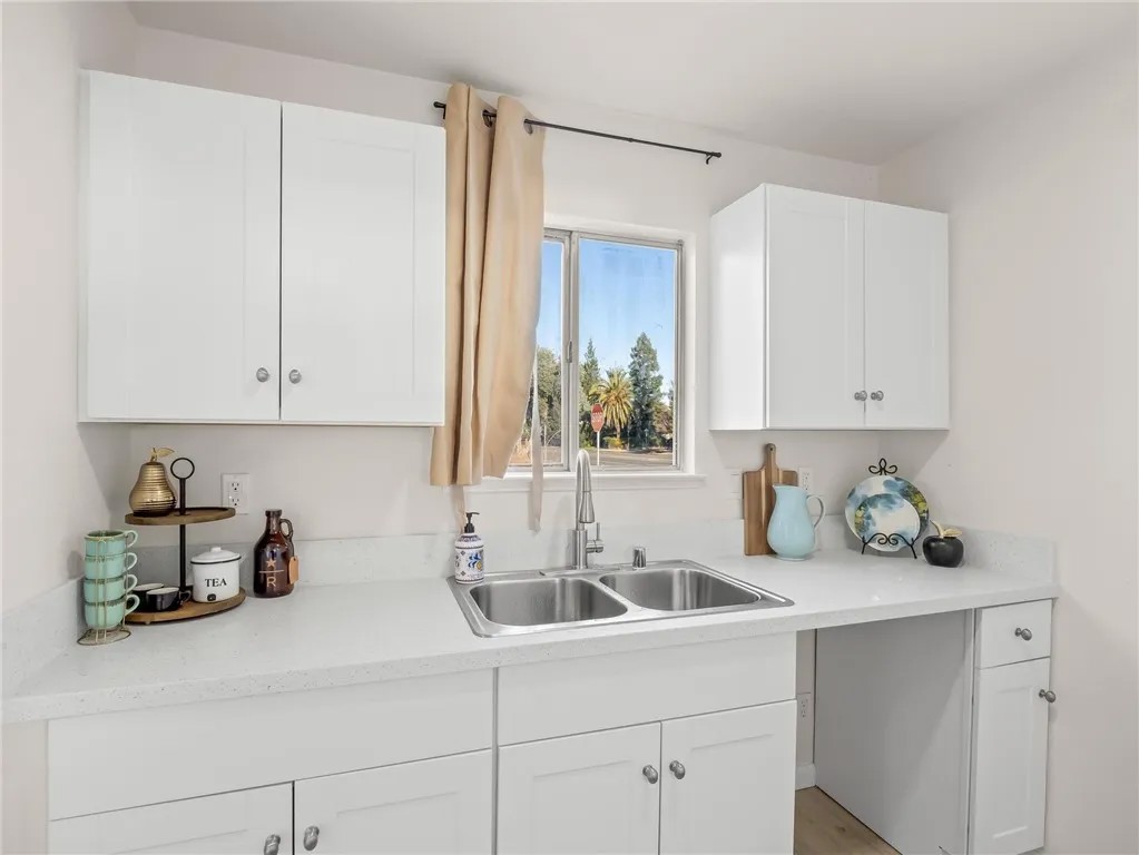 4359 W Cardiff