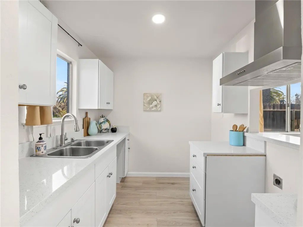 4359 W Cardiff