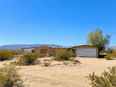 Photo of 69485 Sunny Sands Dr, 29 Palms, CA 92277 (MLS # SW26125035)