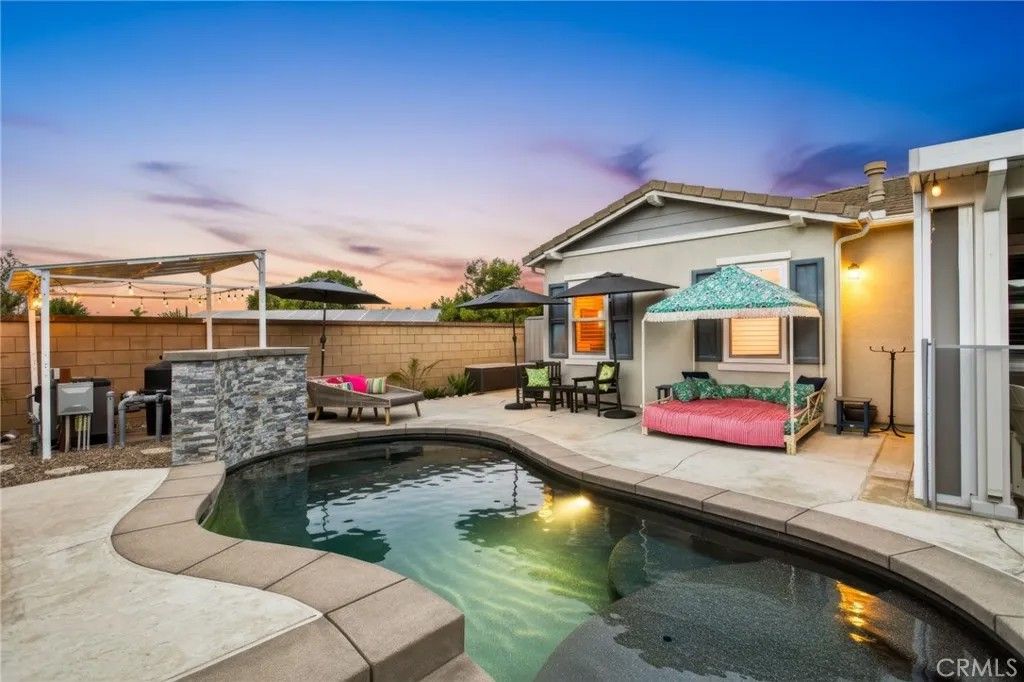 Photo of 24061 Grafton Avenue, Murrieta, CA 92562 (MLS # SW25244110)