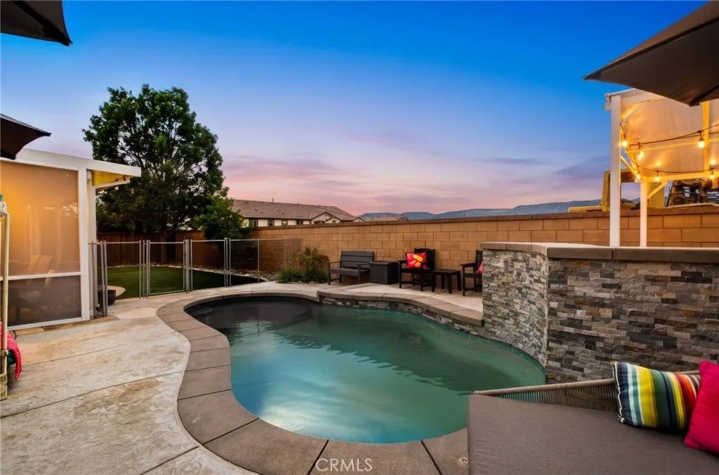 Photo of 24061 Grafton Avenue, Murrieta, CA 92562 (MLS # SW25244110)