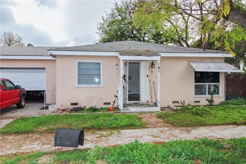 Photo of 141 W 29th St, Long Beach, CA 90806 (MLS # OC26042746)