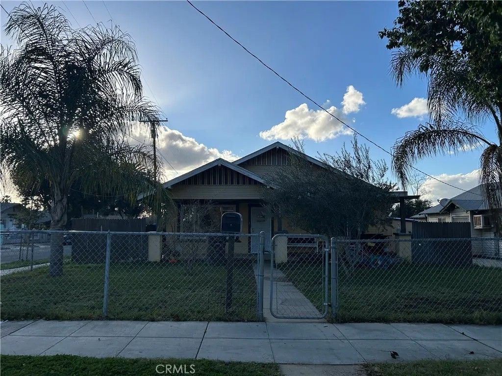 Photo of 3393 Eucalyptus Avenue, Riverside, CA 92507 (MLS # OC26034419)