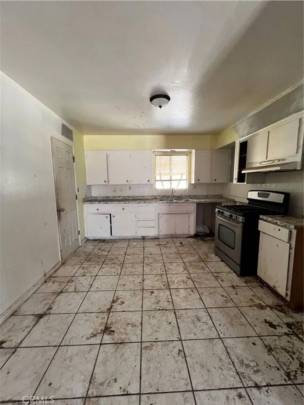 Photo of 16345 Cashew St, Hesperia, CA 92345 (MLS # HD26080379)