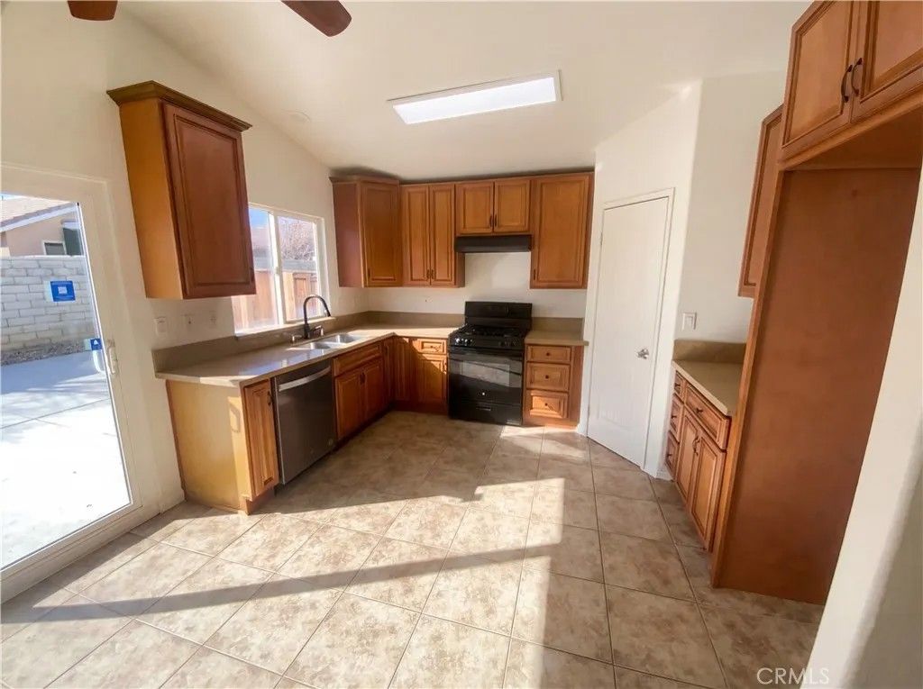 Photo of 14433 Green River Road, Victorville, CA 92394 (MLS # IV26023824)