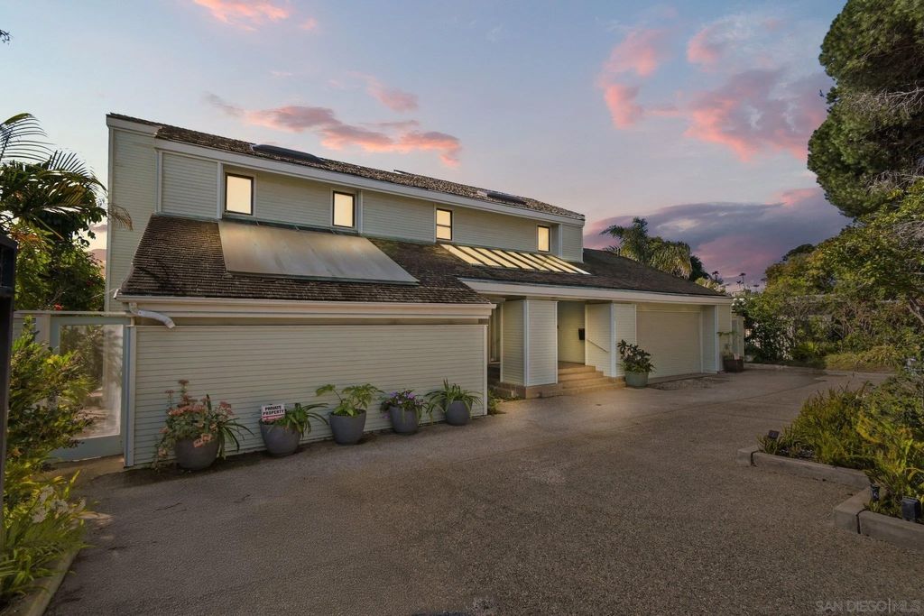 Photo of 5912 La Jolla Blvd, La Jolla, CA 92037 (MLS # 260004250)