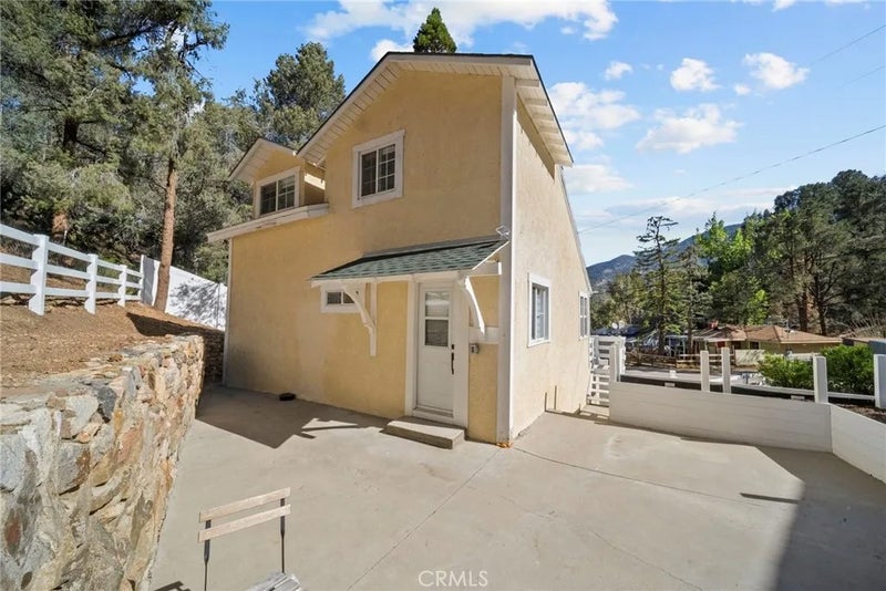 7106 Lakeview