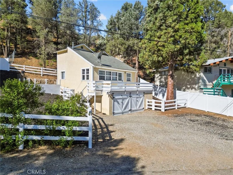 7106 Lakeview