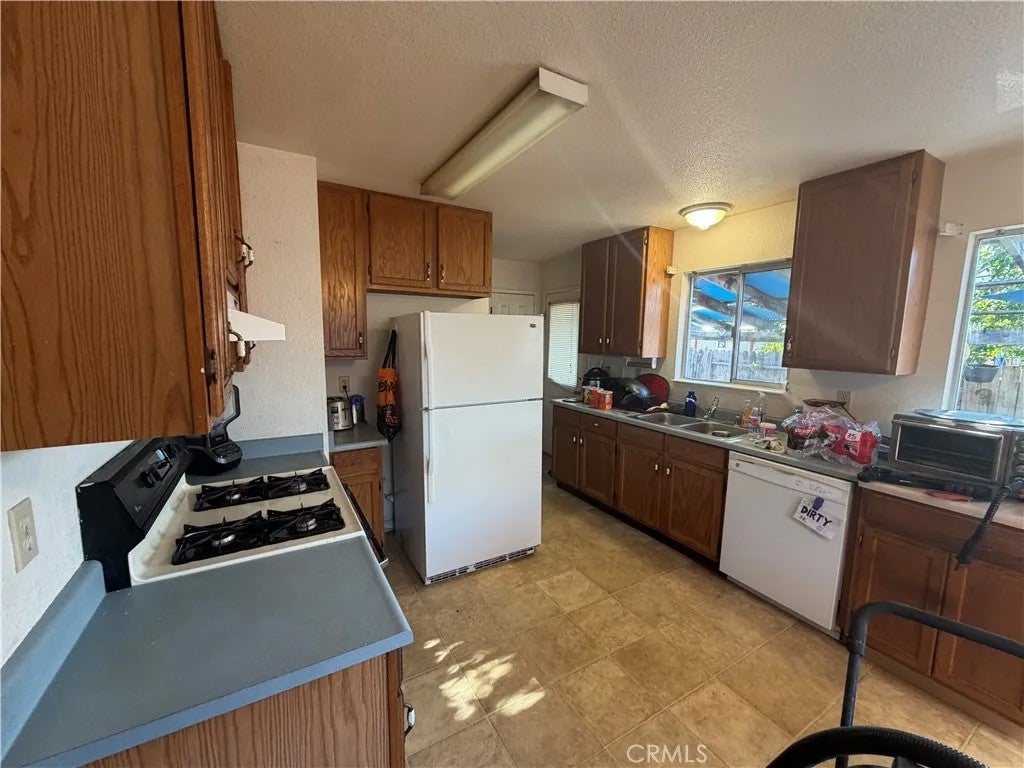 Photo of 822 Cindee Lane, Ukiah, CA 95482 (MLS # LC26182746)