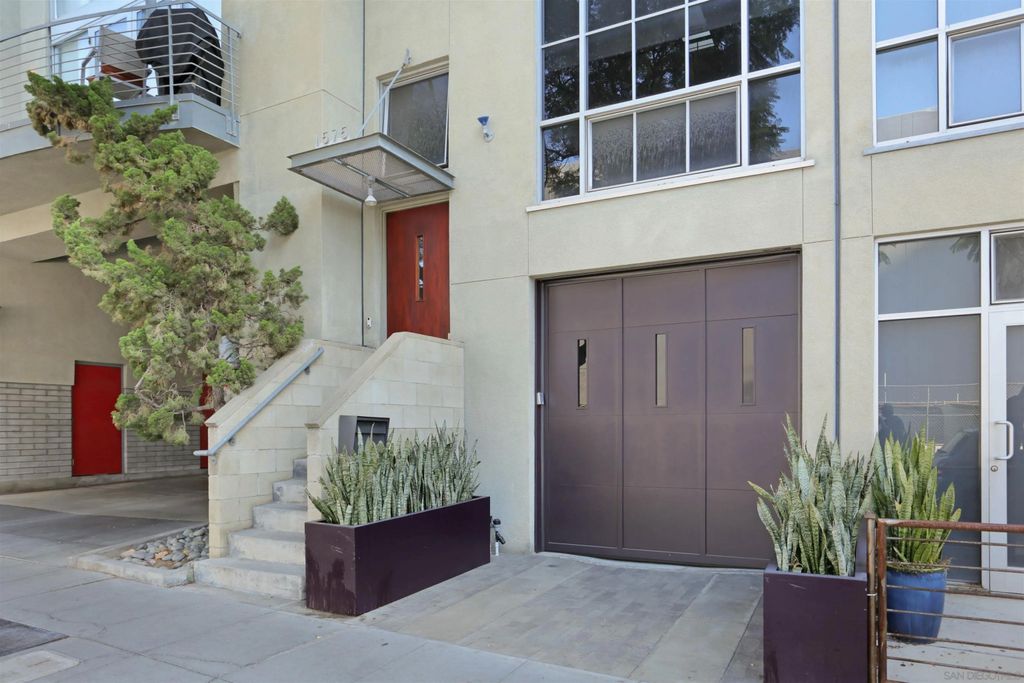 Photo of 1575 Kettner Blvd, San Diego, CA 92101 (MLS # 260010371)