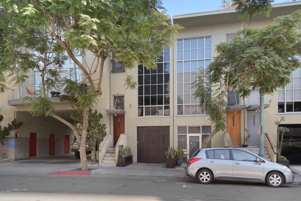 Photo of 1575 Kettner Blvd, San Diego, CA 92101 (MLS # 260010371)