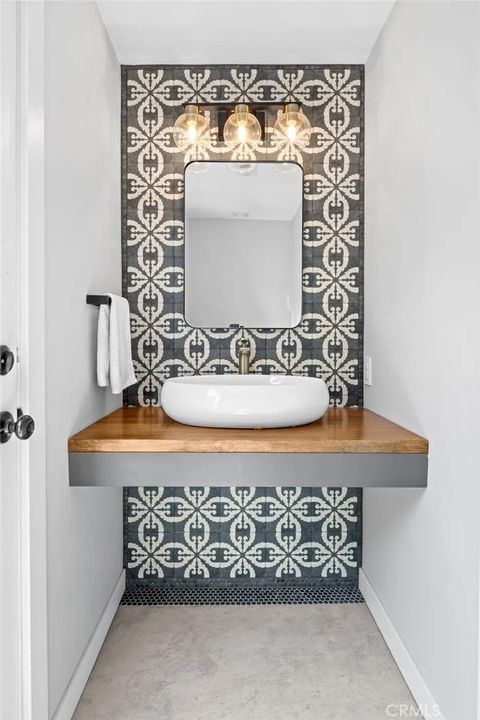 Tiny photo for 5001 Lakeview Canyon, Westlake Village, CA 91362 (MLS # BB25248908)