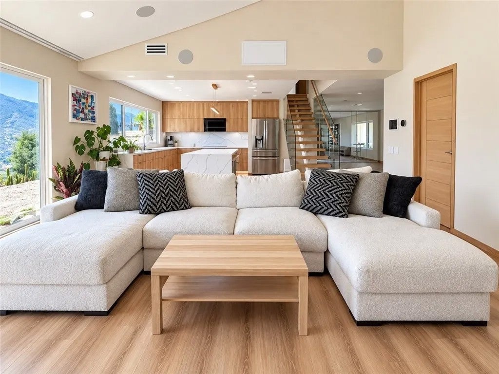 29254 Deep Shadow Drive