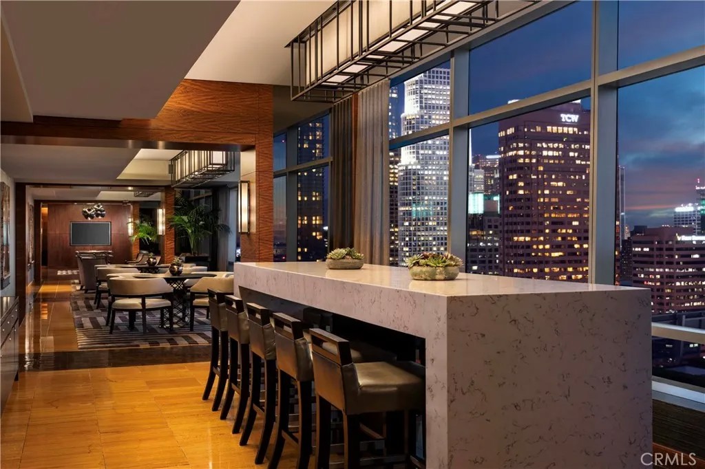 900 W Olympic Boulevard 46B