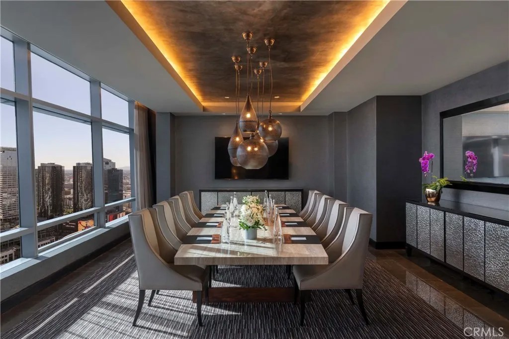 900 W Olympic Boulevard 46B