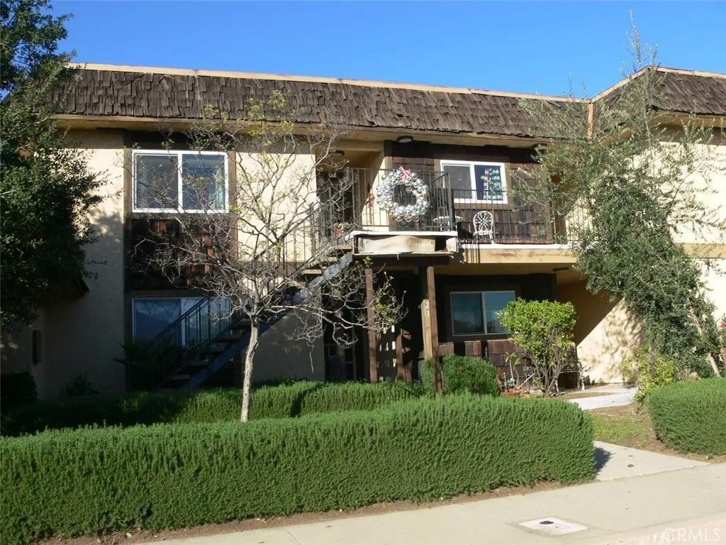 Photo of 321 W Mountain View, Glendora, CA 91741 (MLS # WS26013825)