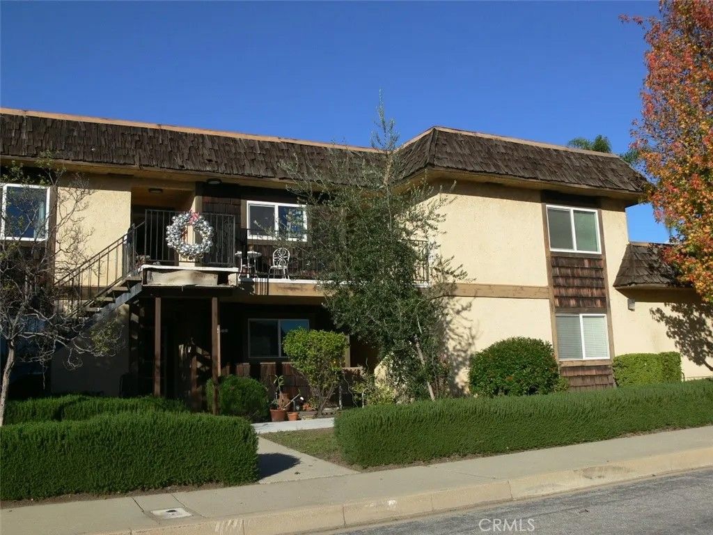 Photo of 321 W Mountain View, Glendora, CA 91741 (MLS # WS26013825)