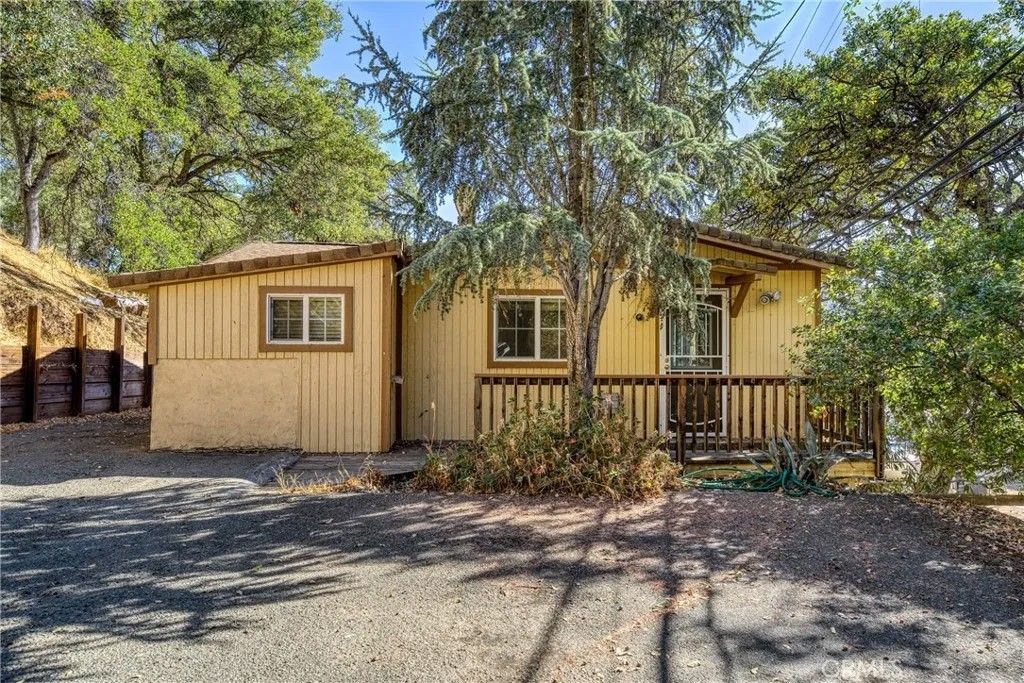 Photo of 12500 Shady Lane, Clearlake Oaks, CA 95423 (MLS # LC25237387)