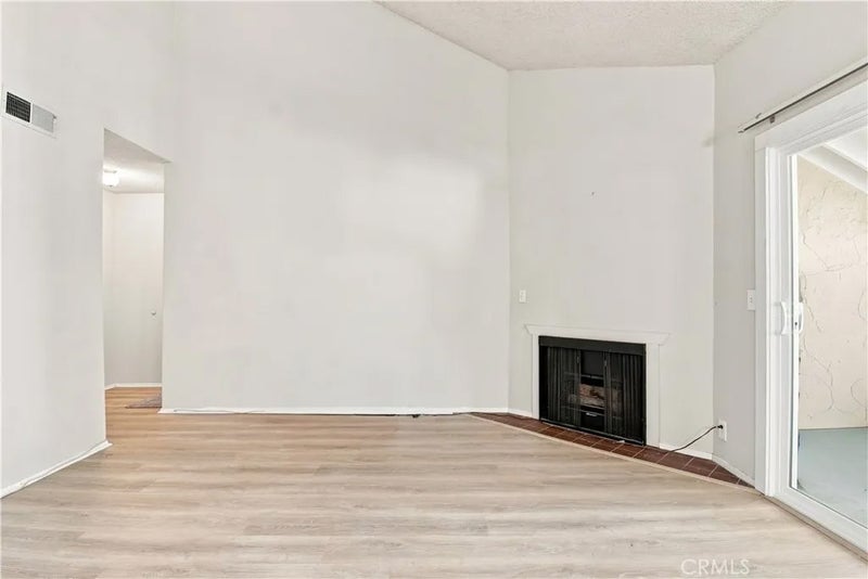 1477 De Rose Way 243