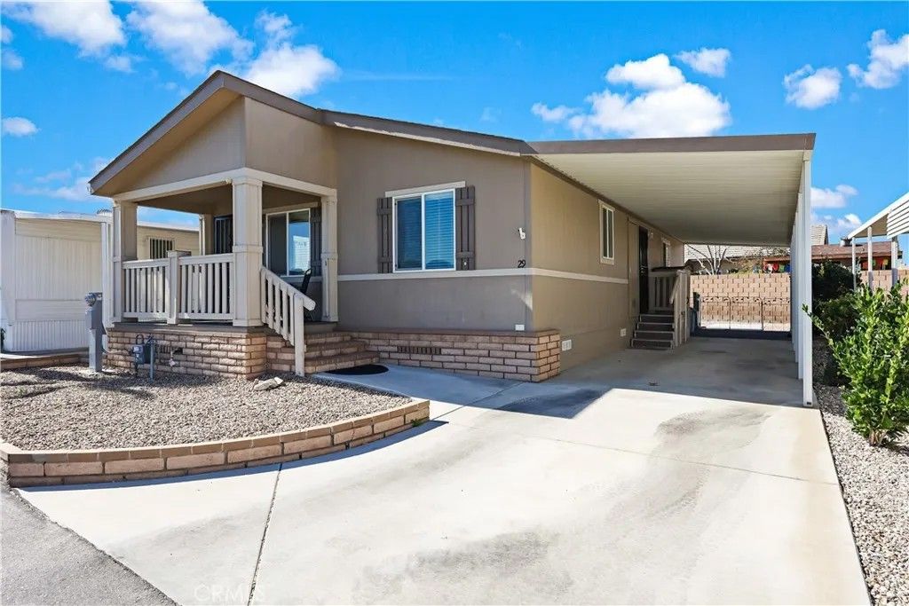 Photo of 655 E Main St #29, San Jacinto, CA 92583 (MLS # CV26031603)