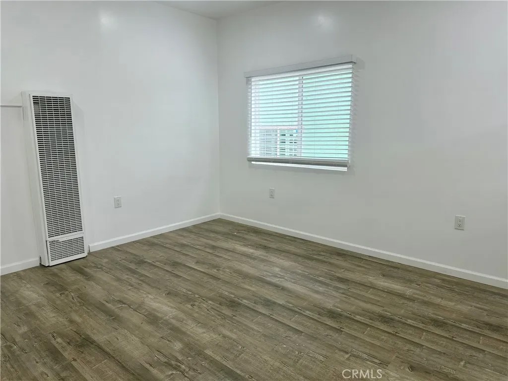 1364 E 20th