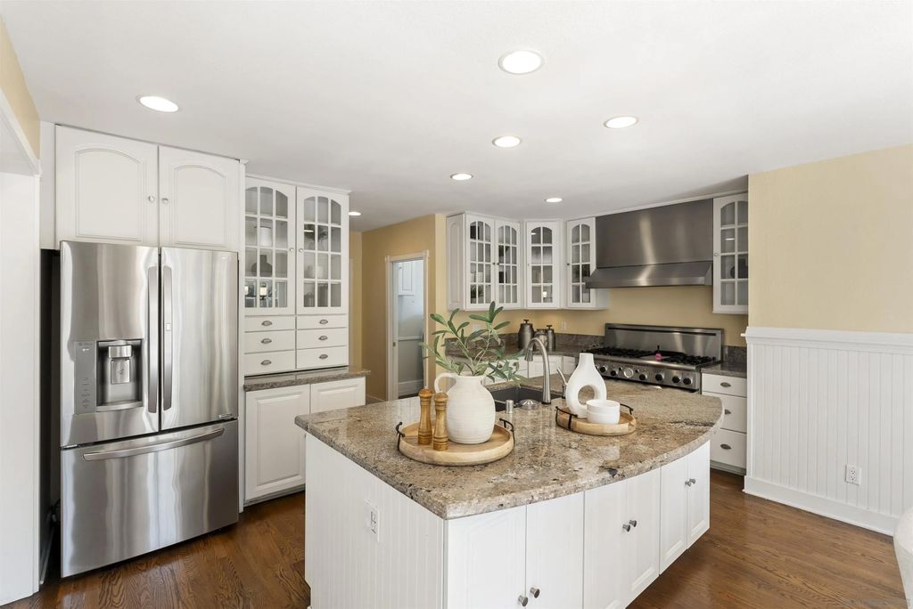 Photo of 921 Court Way, San Diego, CA 92103 (MLS # 260005258)