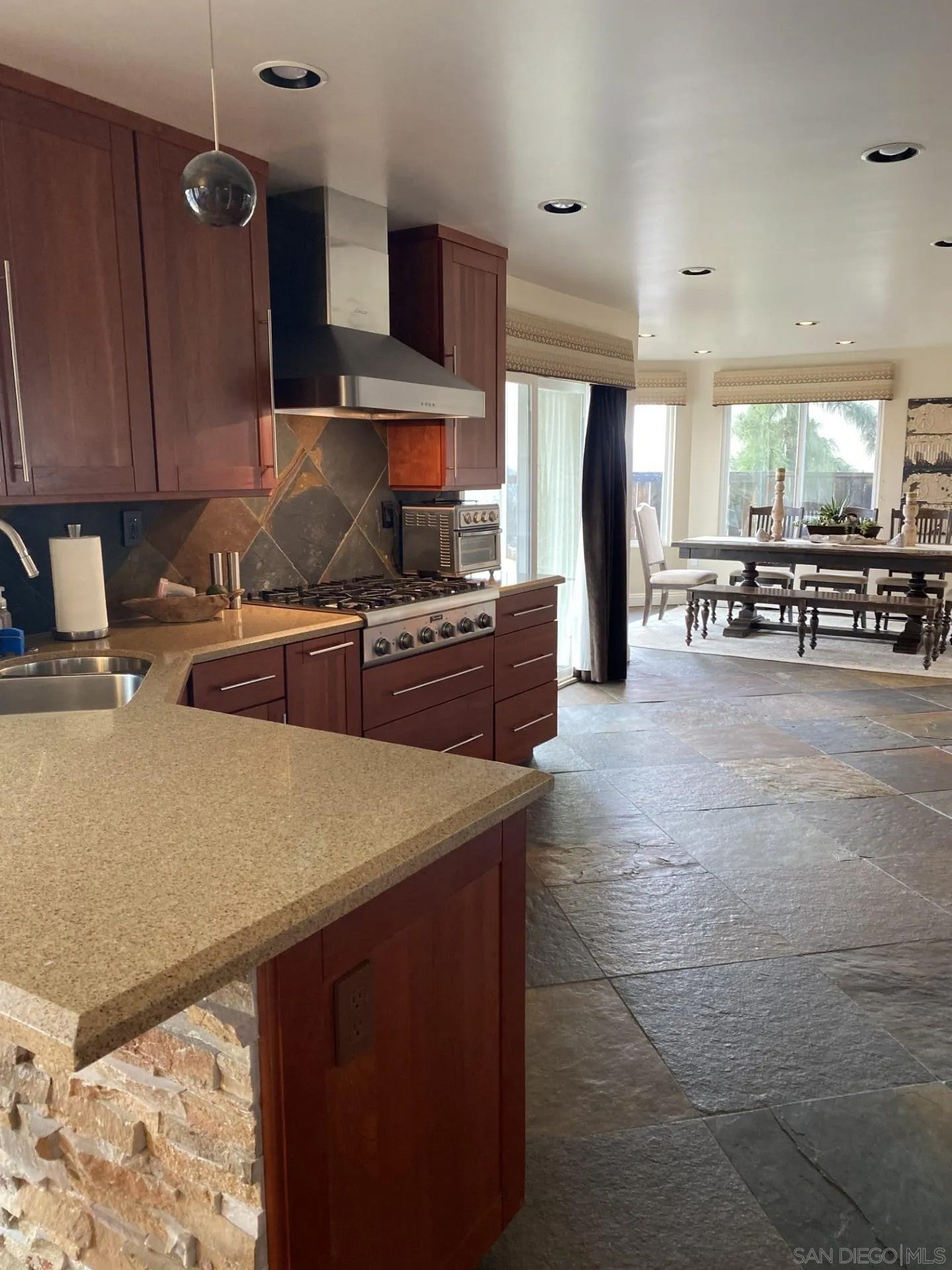 2075 Boulders Road