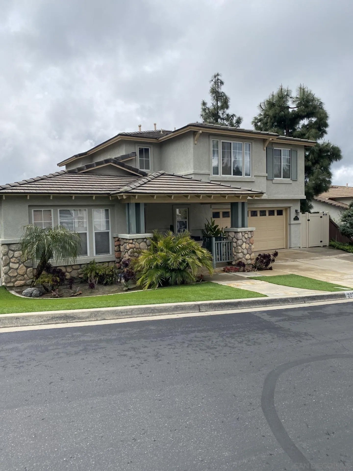 2075 Boulders Road