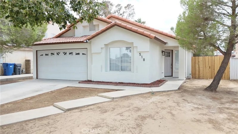 518 E Avenue J11