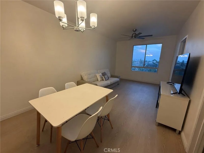 580 W Main 222