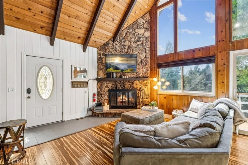 401 Grass Valley