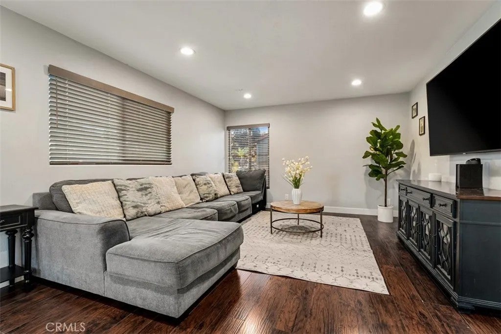 2055 S Lowell