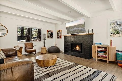 Photo of 27255 Bernina Dr, Lake Arrowhead, CA 92352 (MLS # IG26059214)