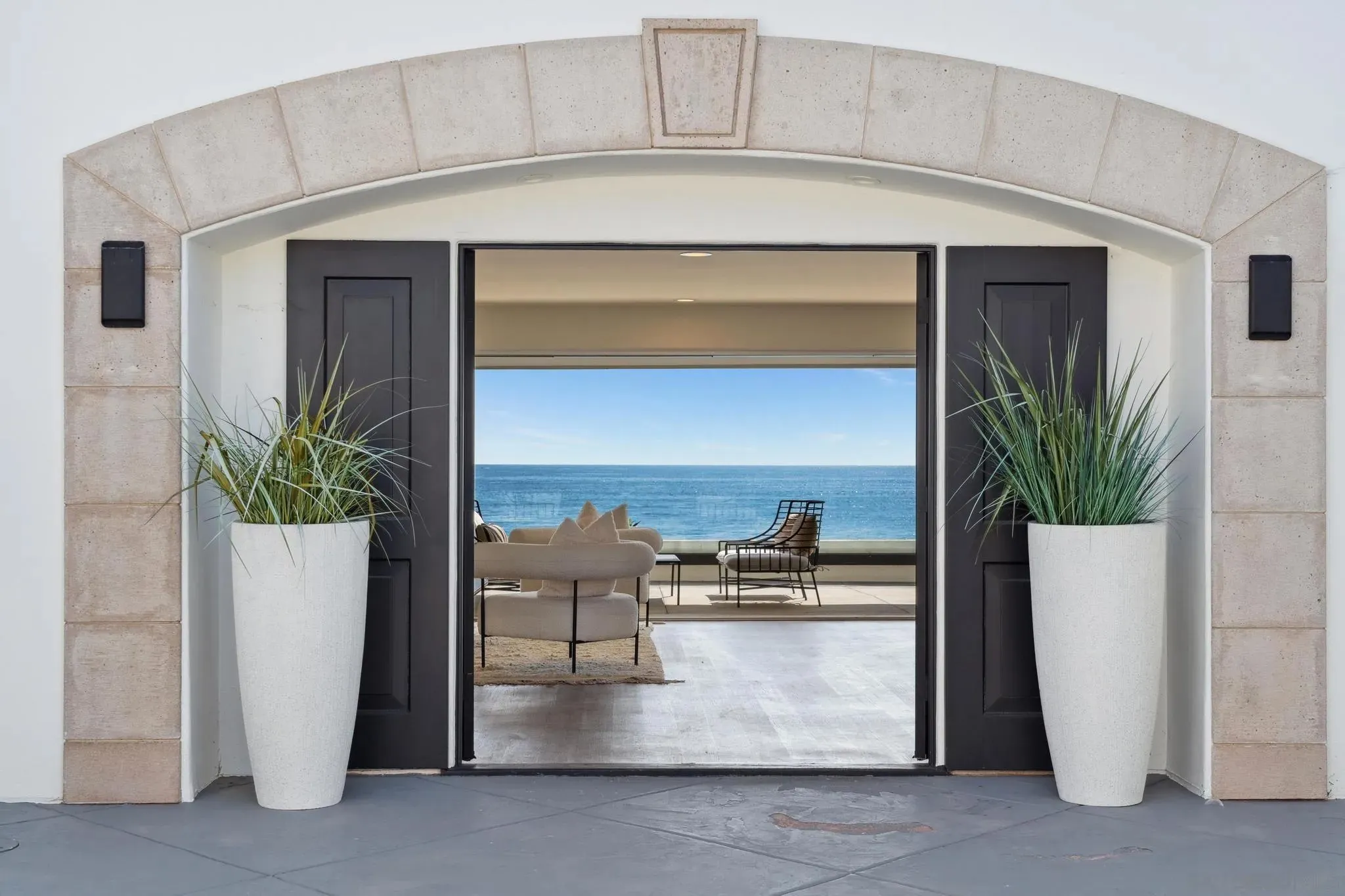 La Jolla, California 92037, United States, 4 Bedrooms Bedrooms, ,5 BathroomsBathrooms,Residential,Active,169083