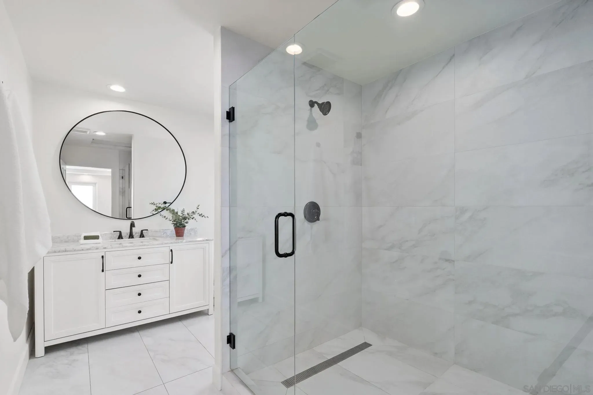 La Jolla, California 92037, United States, 4 Bedrooms Bedrooms, ,5 BathroomsBathrooms,Residential,Active,169083