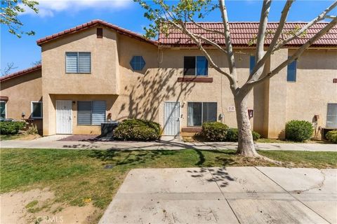 Photo of 1750 E Avenue Q14, Palmdale, CA 93550 (MLS # SR26067302)
