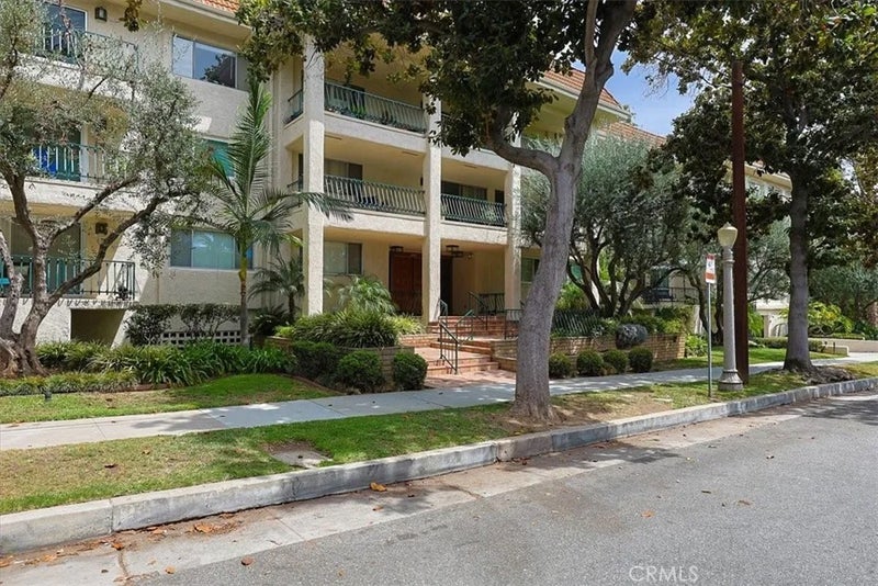 420 S Madison #109 Avenue