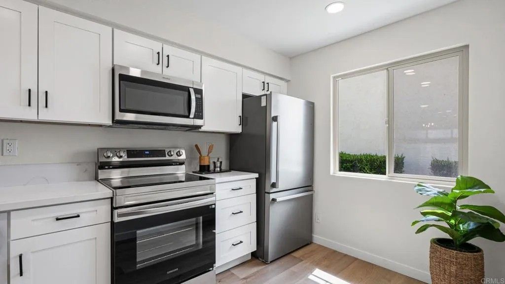 Photo of 134 Espanas Gln, Escondido, CA 92026 (MLS # PTP2602966)