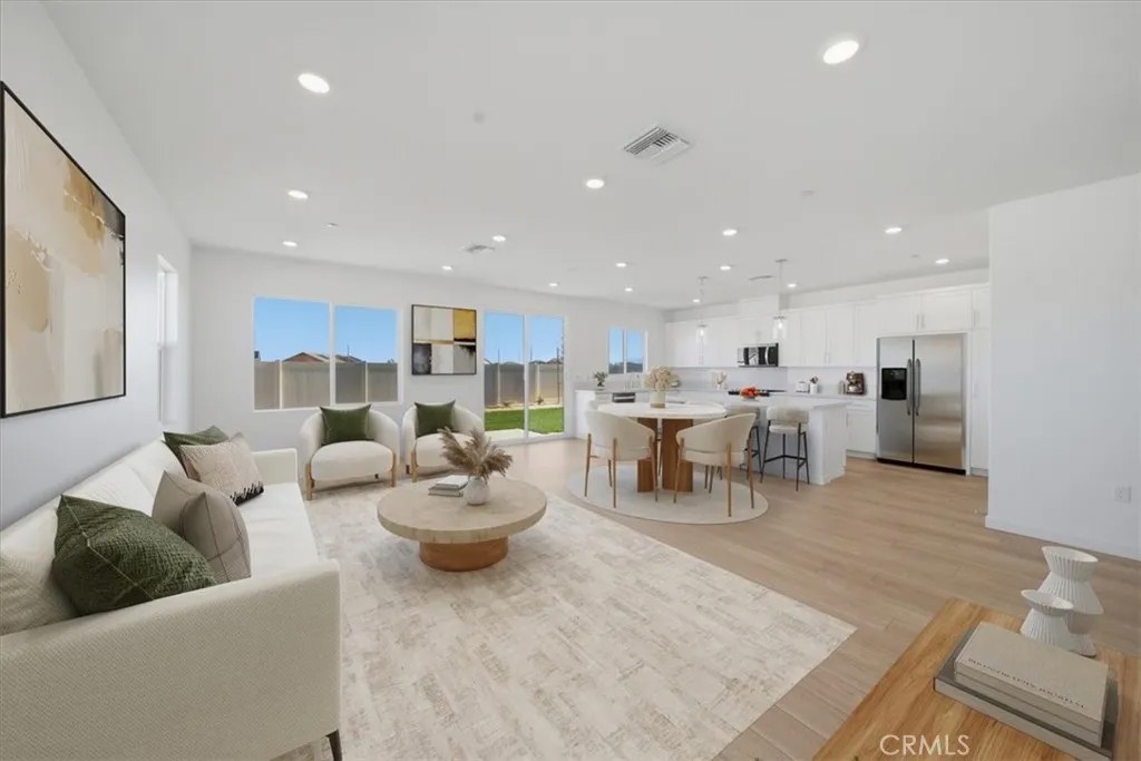 3329 E Avenue J-4