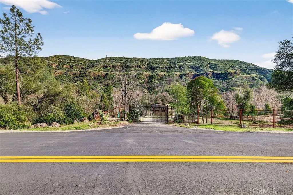 12738 Centerville Road