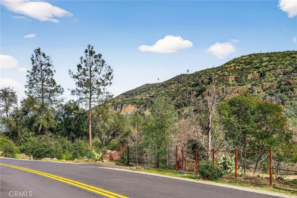 12738 Centerville Road