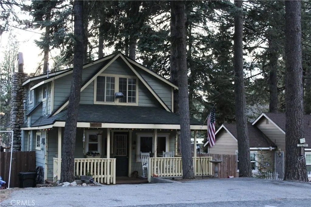 Photo of 31655 Silver Spruce Dr, Running Springs, CA 92382 (MLS # CV26019904)