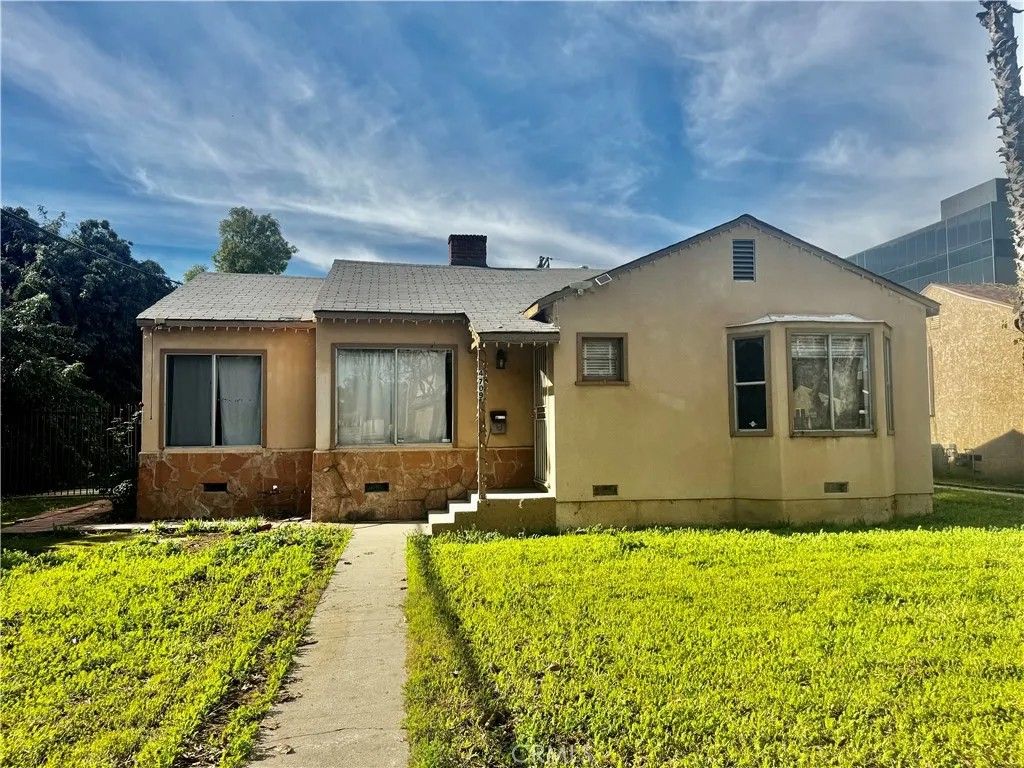 Photo of 4709 Buffalo Ave, Sherman Oaks, CA 91423 (MLS # AR26023517)