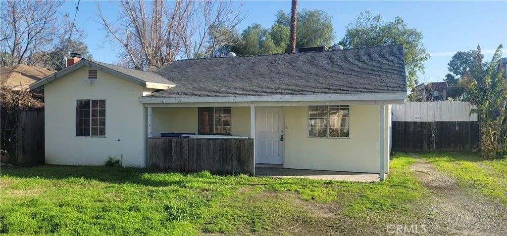 Photo of 19538 Leadwell, Reseda, CA 91335 (MLS # SR25279081)